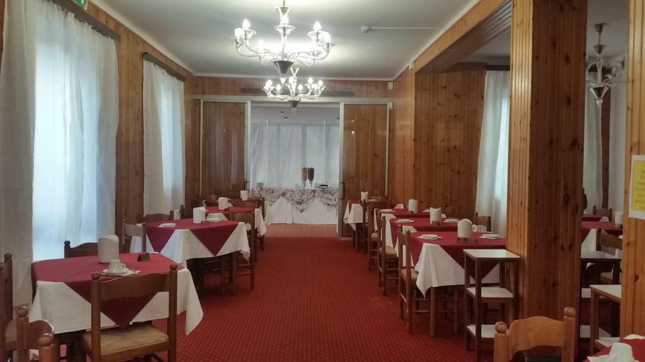 Hotel Manolita Rimini Dış mekan fotoğraf