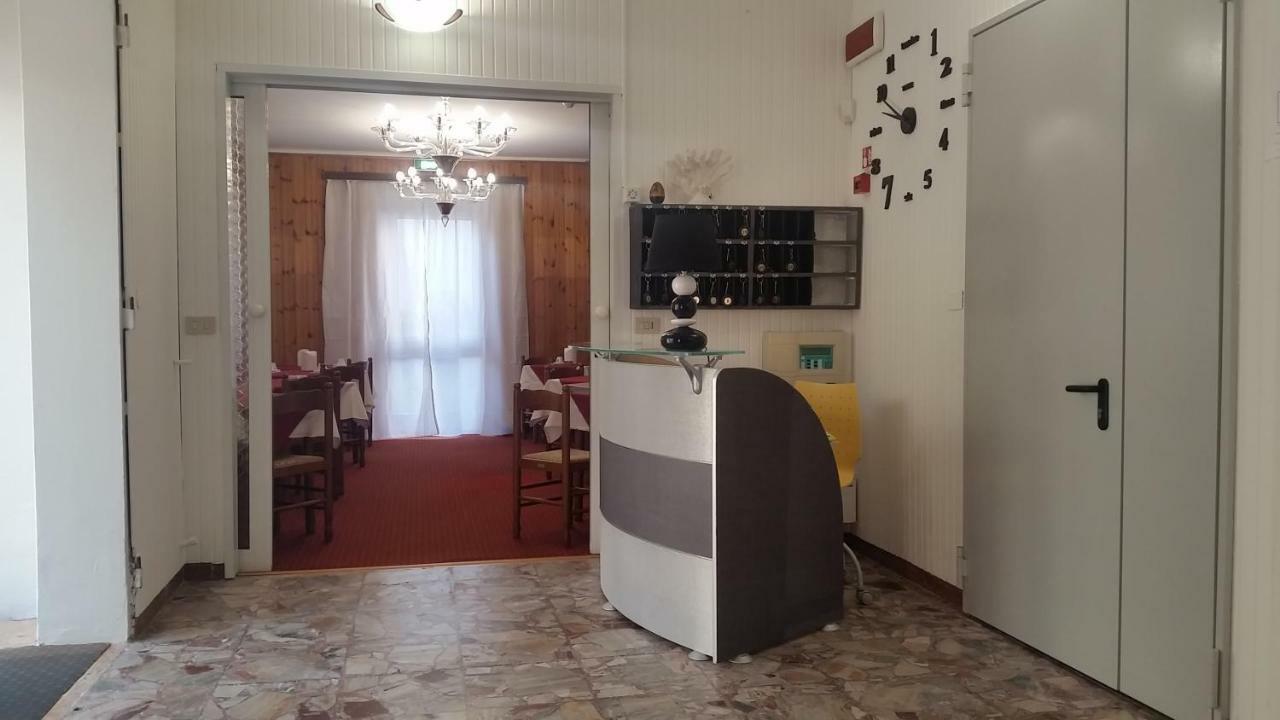 Hotel Manolita Rimini Dış mekan fotoğraf